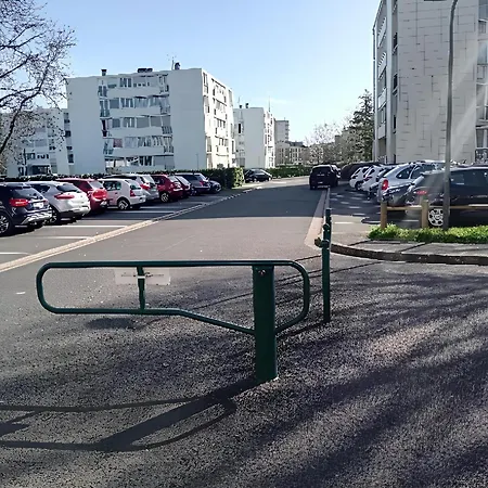 Lumineux 3 à Nord * Tours