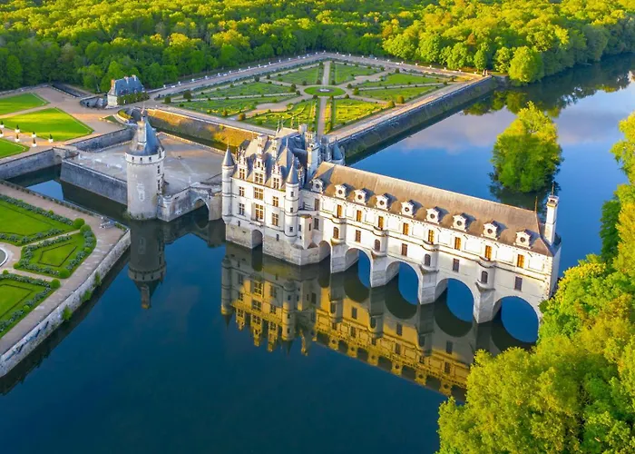 Lumineux 3 à Nord * Tours