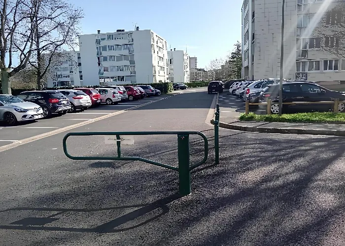 Lumineux 3 à Nord * Tours